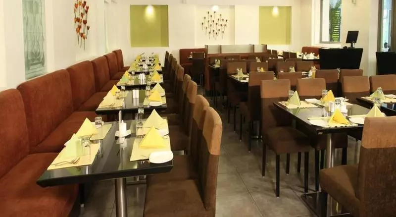 호텔 Greenpark Visakhapatnam