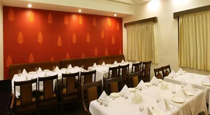 호텔 Greenpark Visakhapatnam