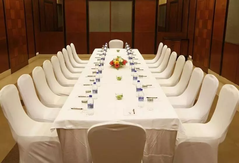 호텔 Greenpark Visakhapatnam