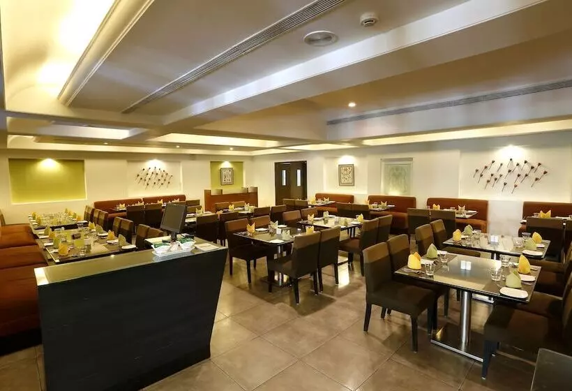 호텔 Greenpark Visakhapatnam