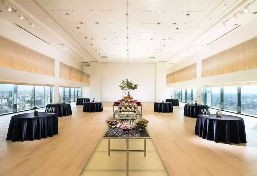 בית מלון כפרי Hilton Nagoya