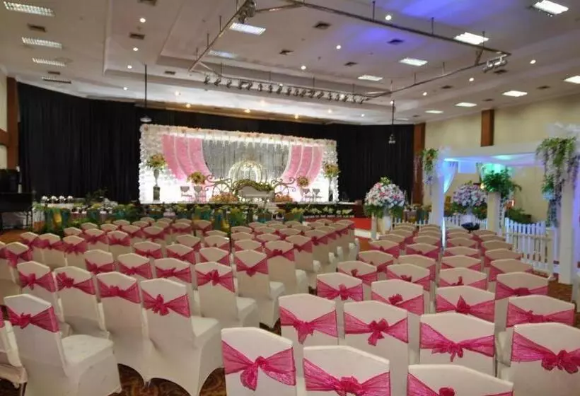 هتل Mutiara Merdeka