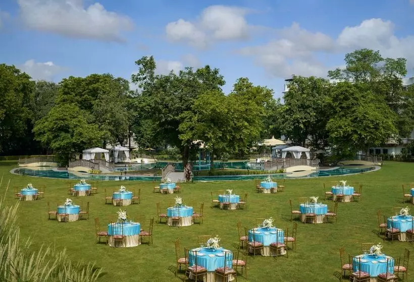 فندق Taj Usha Kiran Palace, Gwalior