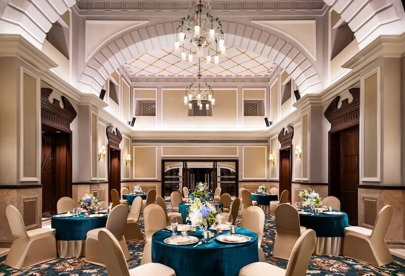 בית מלון כפרי Taj Usha Kiran Palace, Gwalior