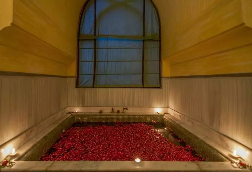 فندق Taj Usha Kiran Palace, Gwalior