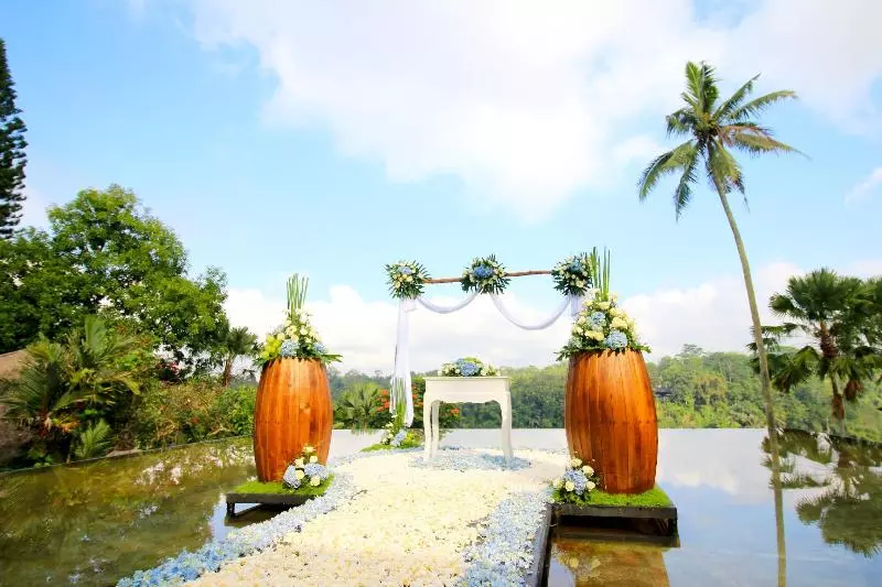 渡假胜地  Kupu Kupu Barong Villas And Tree Spa By L’occitane