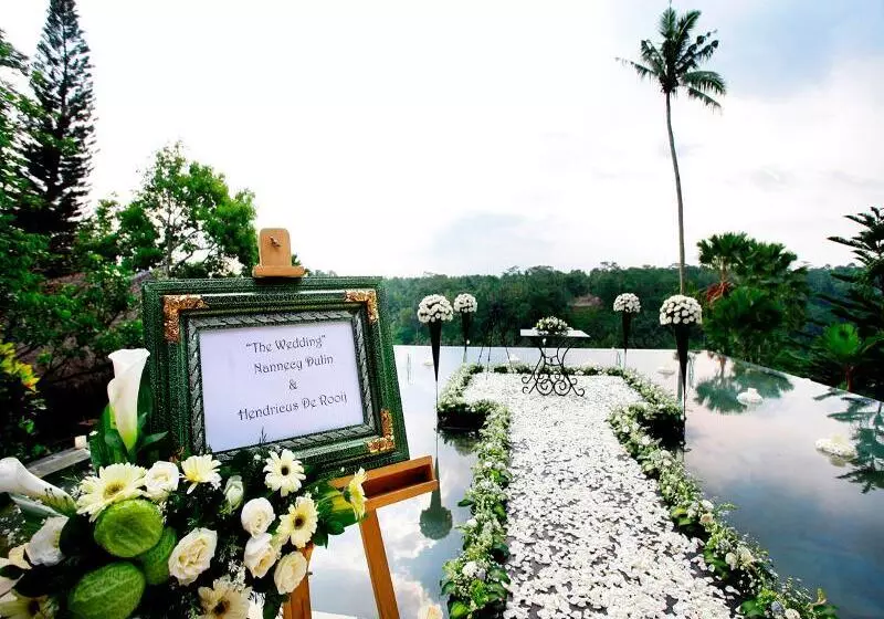 渡假胜地  Kupu Kupu Barong Villas And Tree Spa By L’occitane