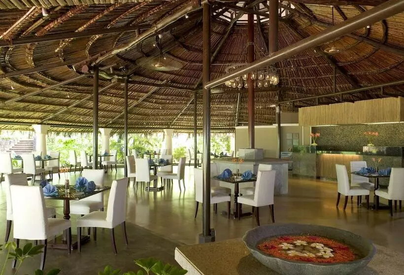 Taj Holiday Village Resort & Spa, Goa