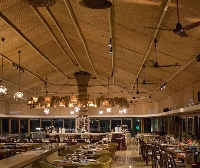 Taj Holiday Village Resort & Spa, Goa