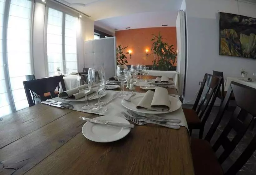 هتل Logis Hôtel Acacia