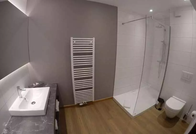 هتل Logis Hôtel Acacia