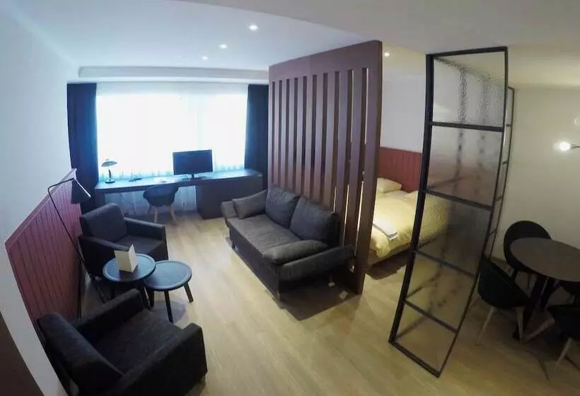 هتل Logis Hôtel Acacia