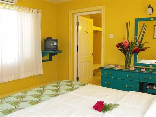 هتل Bar B Barn Beach