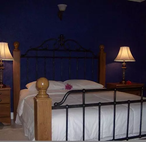 هتل Bar B Barn Beach