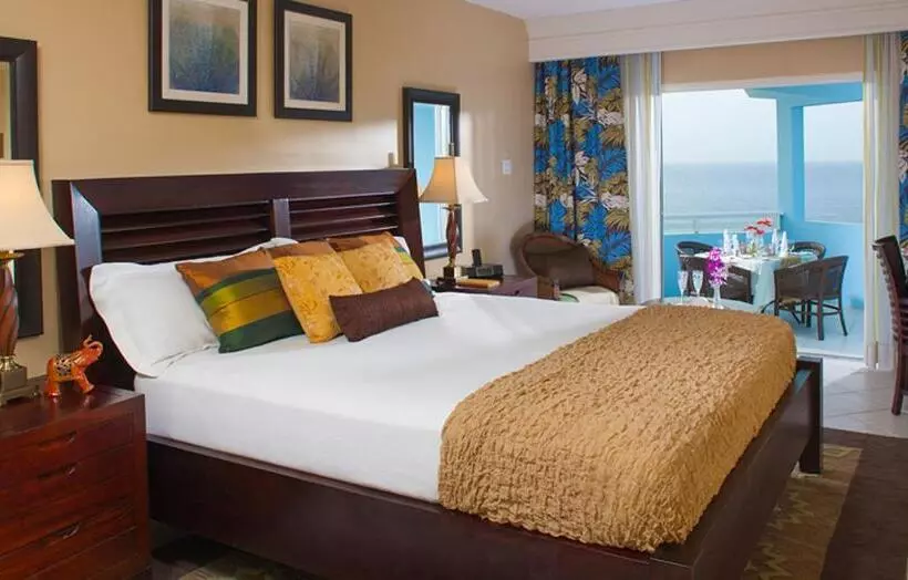 هتل Beaches Ocho Rios - All Inclusive