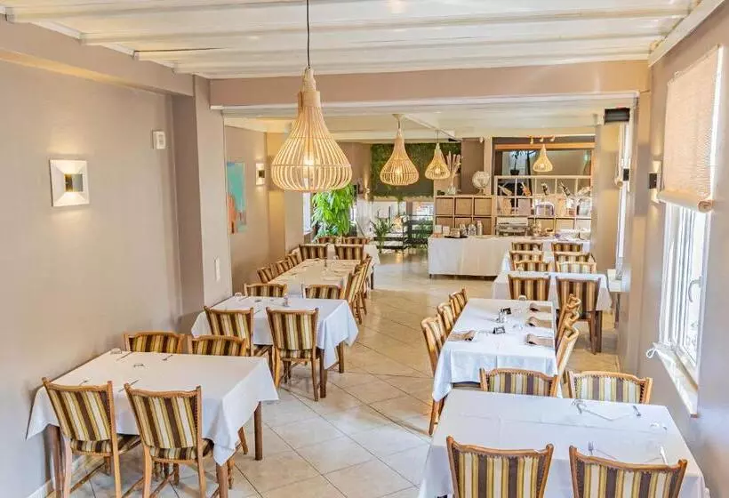 هتل Hôtel Le Petit Poète