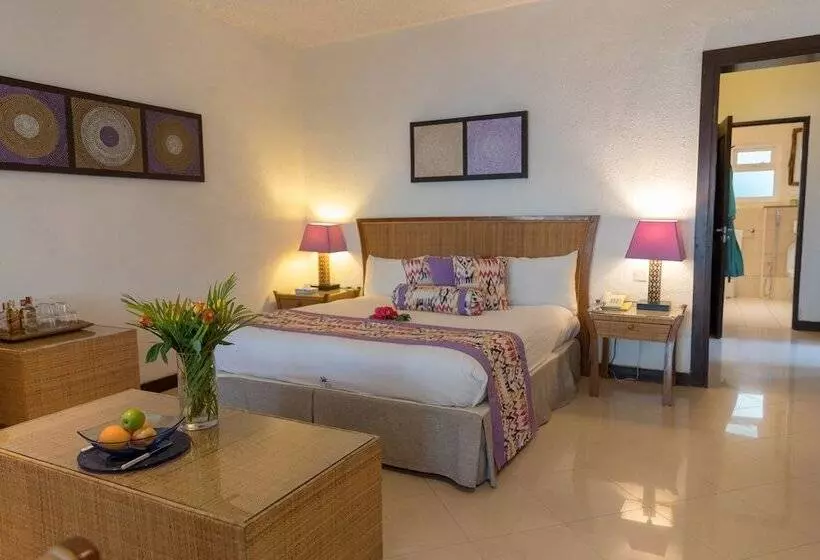 Отель Leopard Beach Resort And Spa