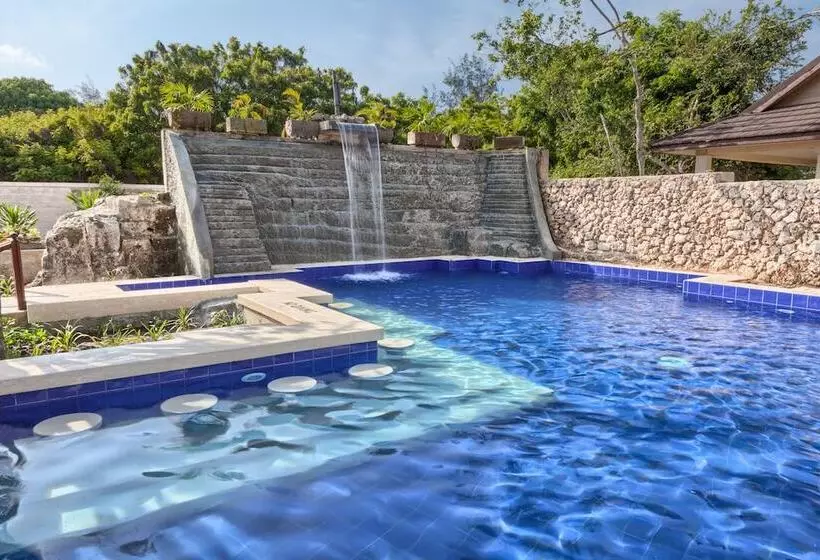 Отель Leopard Beach Resort And Spa