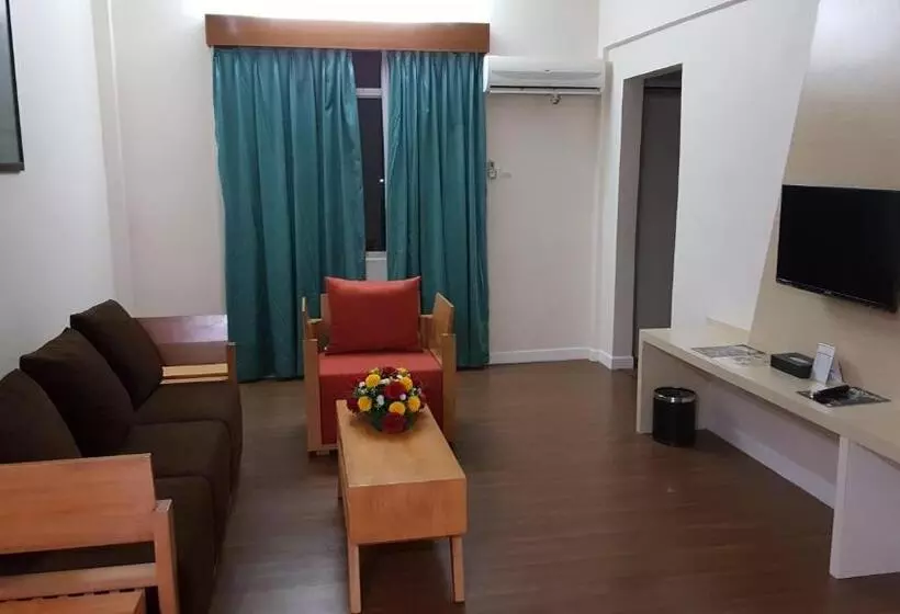 בית מלון כפרי Seri Malaysia Kuala Terengganu