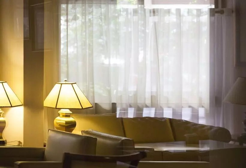 هتل The Mayflower