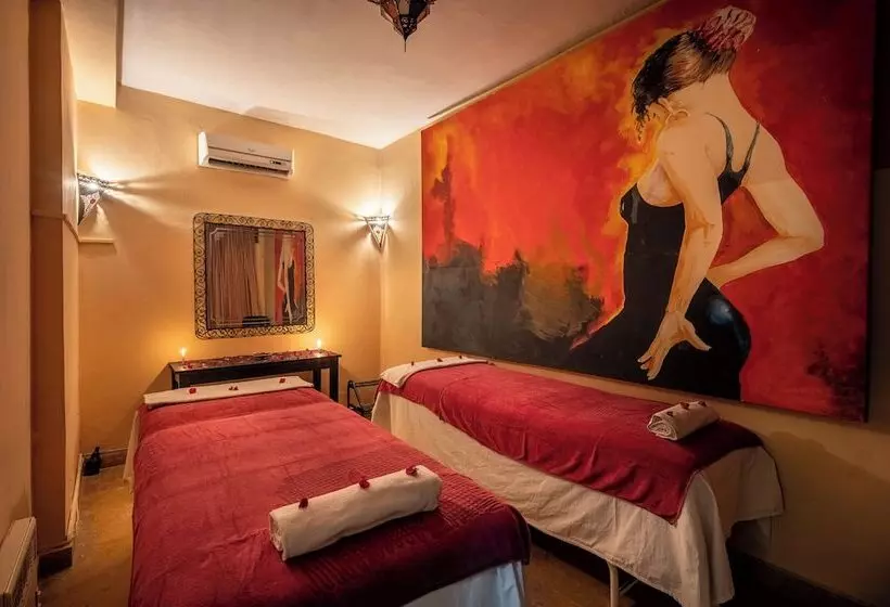 Rs Hotel Karam Palace