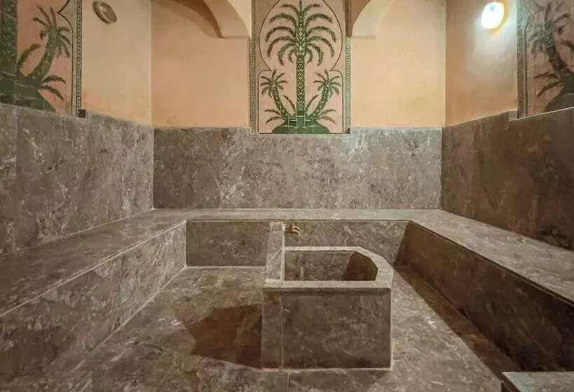 Rs Hotel Karam Palace