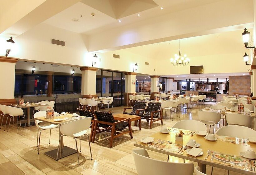 هتل Fiesta Inn Queretaro