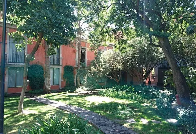 ホテル Gobernador