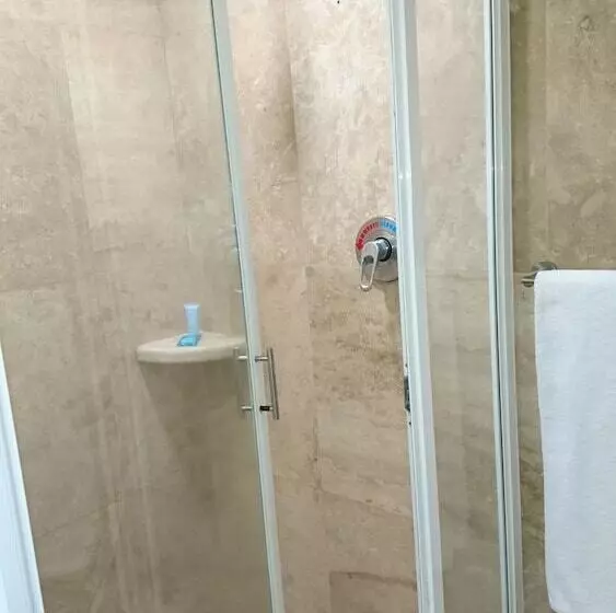 ホテル Gobernador