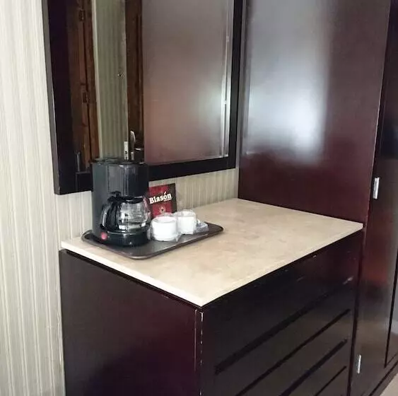 ホテル Gobernador