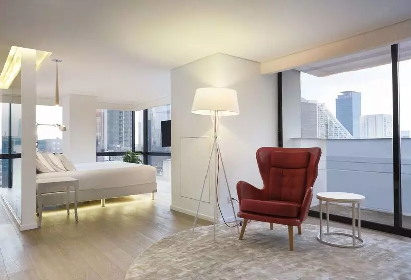 ホテル NH Collection Mexico City Reforma