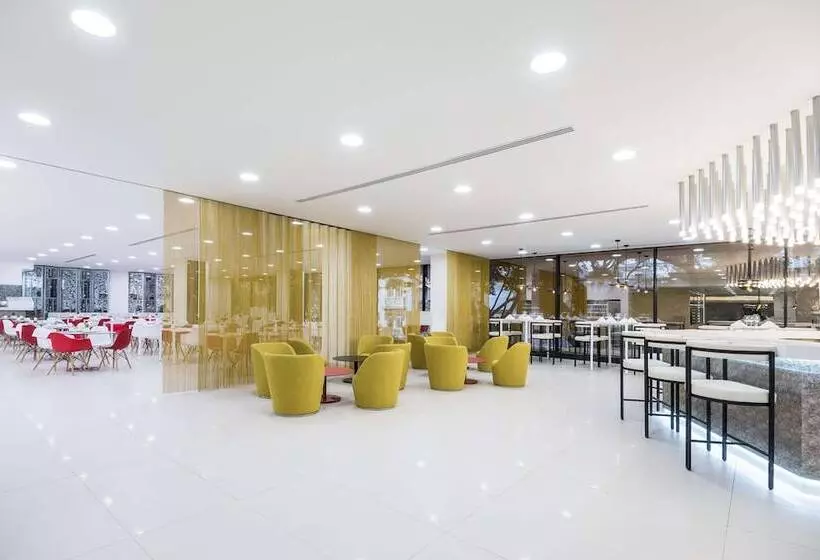 ホテル NH Collection Mexico City Reforma