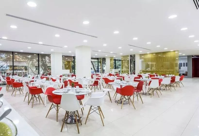 ホテル NH Collection Mexico City Reforma