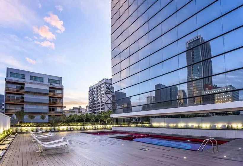 ホテル NH Collection Mexico City Reforma