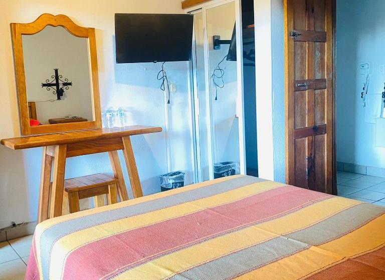 هتل Pie De La Sierra