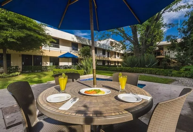 فندق Puerta Del Sol Guadalajara