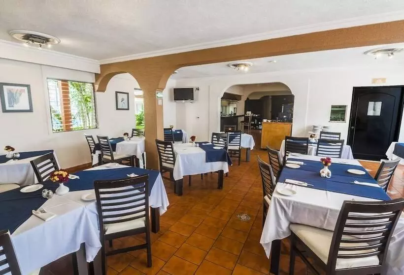 فندق Puerta Del Sol Guadalajara