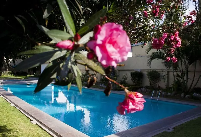 فندق Puerta Del Sol Guadalajara