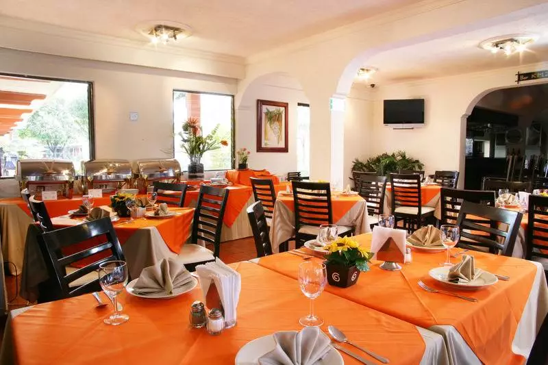 فندق Puerta Del Sol Guadalajara