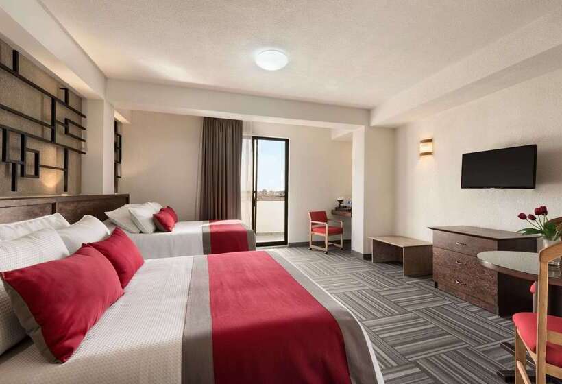 فندق Ramada Plaza By Wyndham Leon