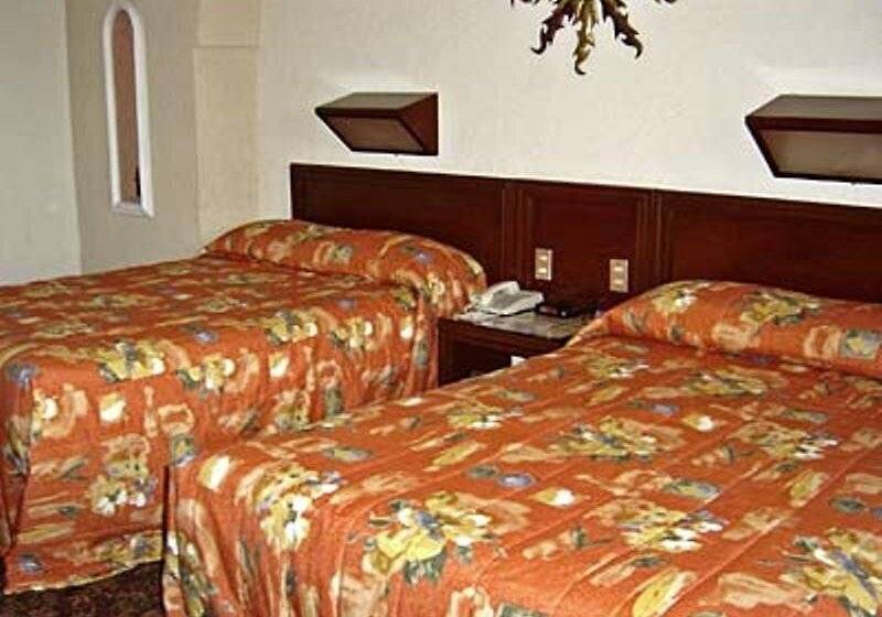 فندق Ramada Plaza By Wyndham Leon