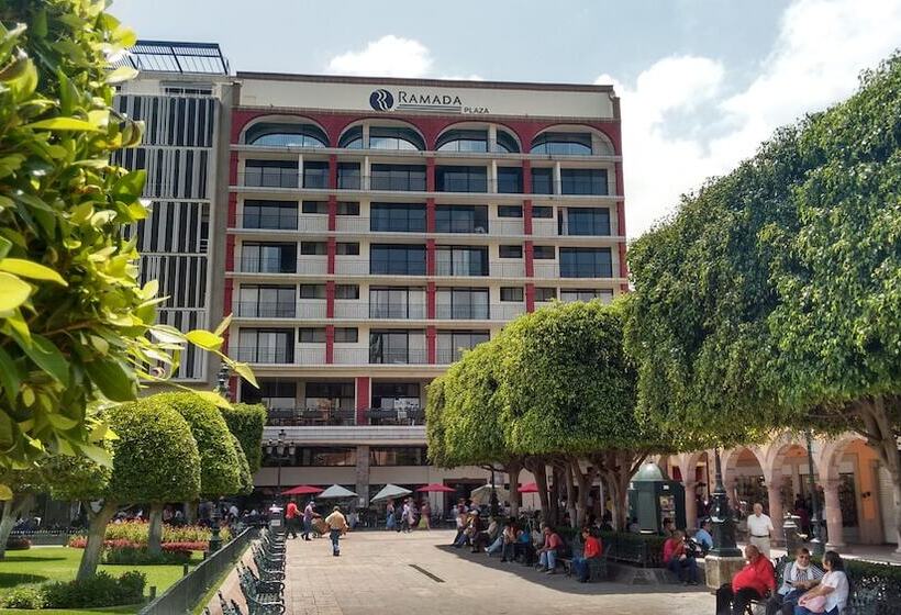 فندق Ramada Plaza By Wyndham Leon
