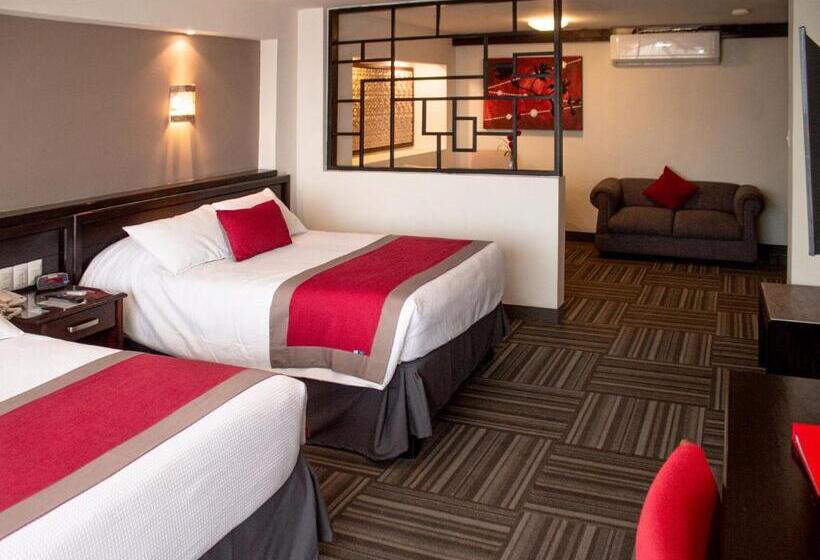 فندق Ramada Plaza By Wyndham Leon