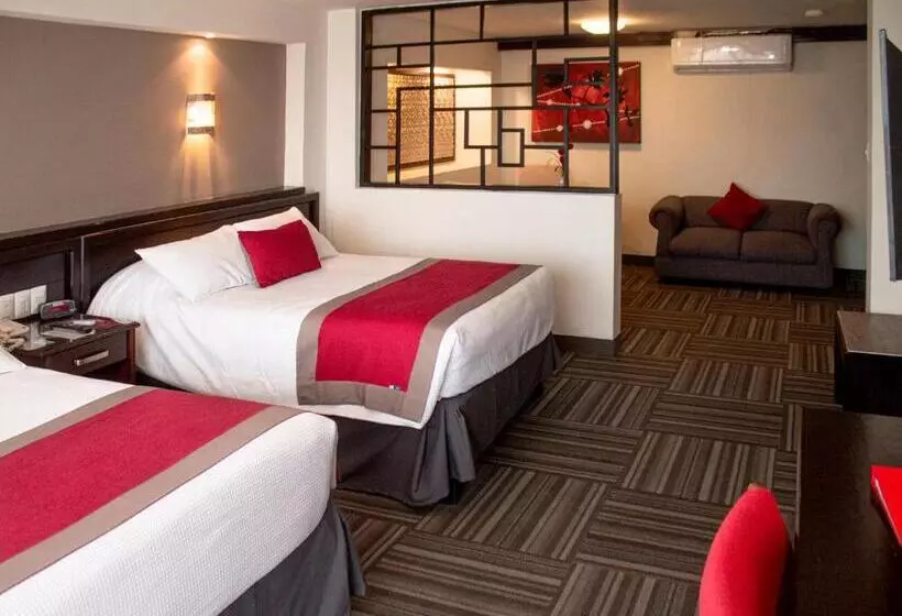 Hotel Ramada Plaza By Wyndham Leon