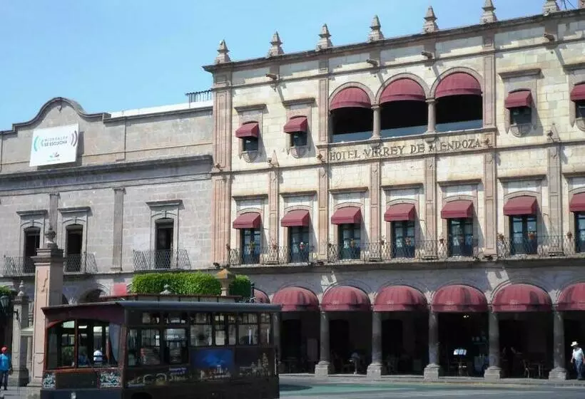 ホテル Virrey De Mendoza