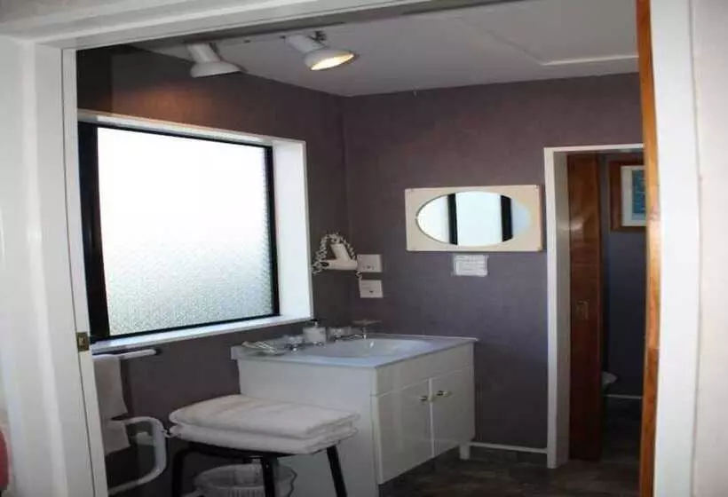 193 Aorangi Manor Motel