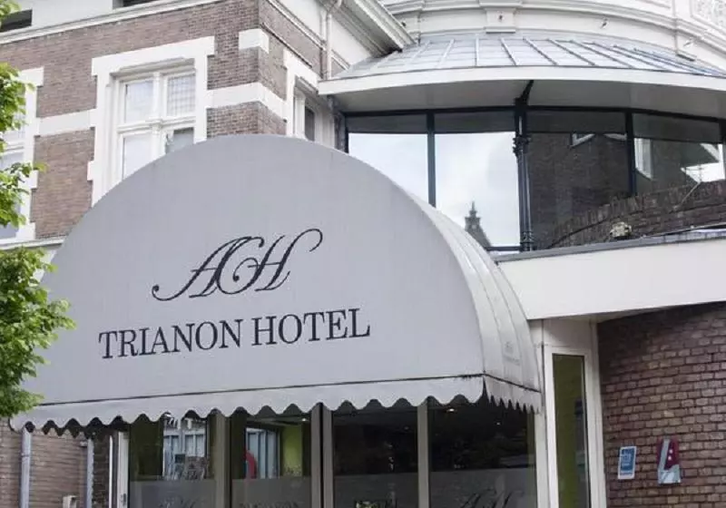 Отель Budget Trianon