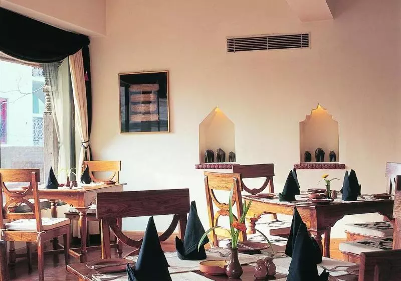 هتل The Dwarika S