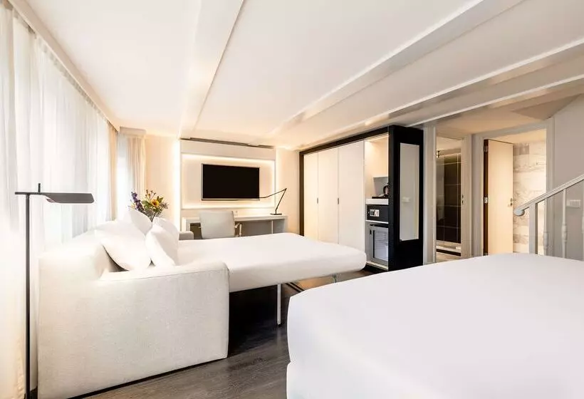 ホテル NH Collection Amsterdam Barbizon Palace