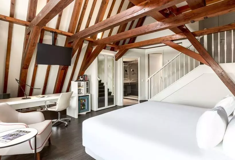 ホテル NH Collection Amsterdam Barbizon Palace